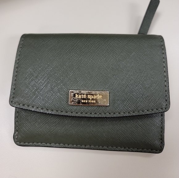 Small Kate Spade Wallet - Picture 1 of 6